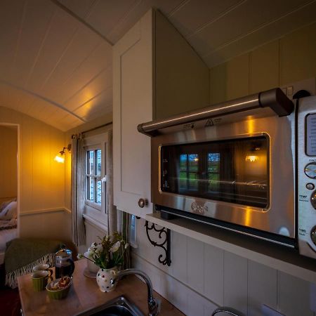 ウルバーストン The Pleasant Hut At Mountpleasant Farmヴィラ エクステリア 写真