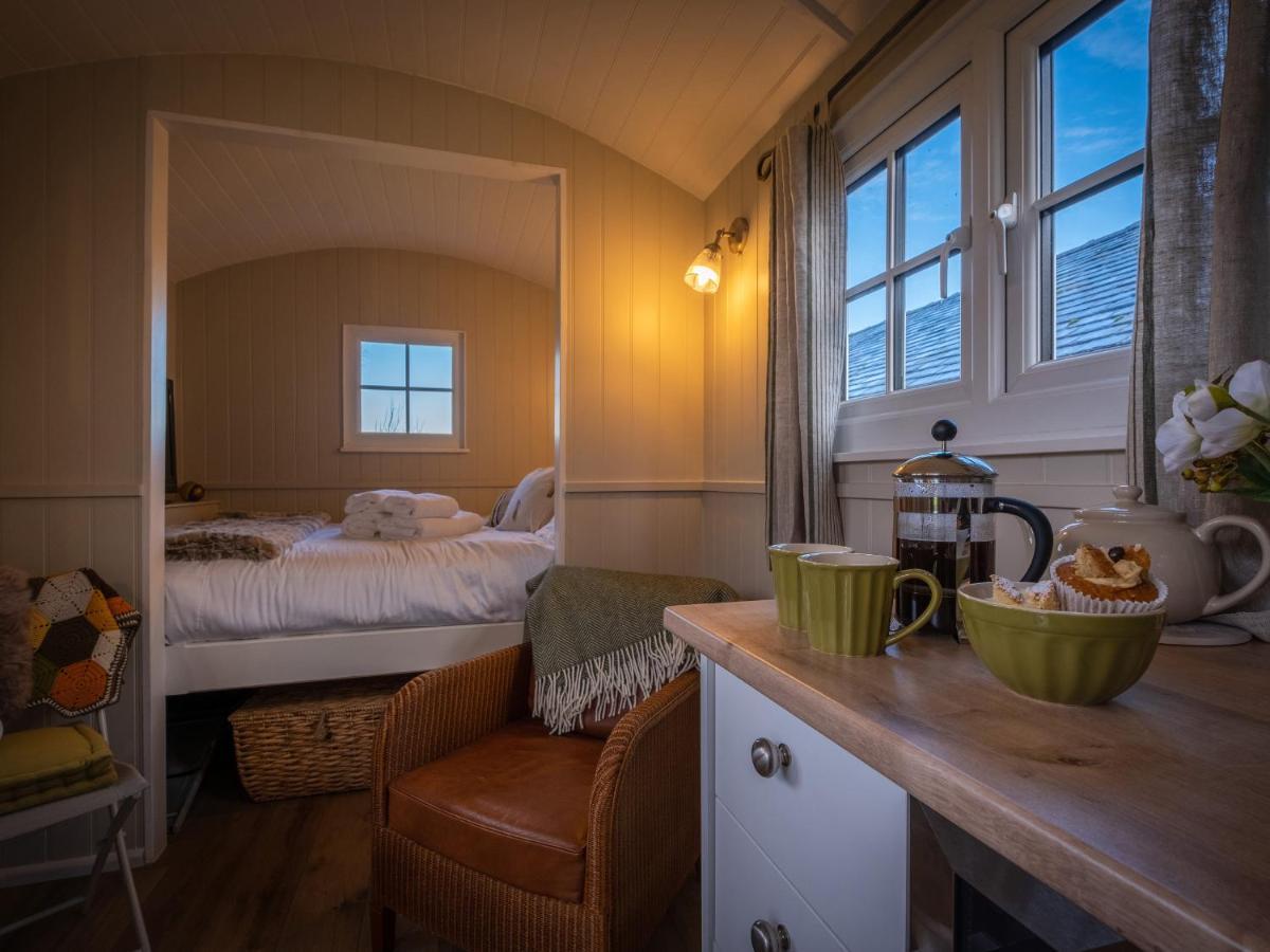 ウルバーストン The Pleasant Hut At Mountpleasant Farmヴィラ エクステリア 写真