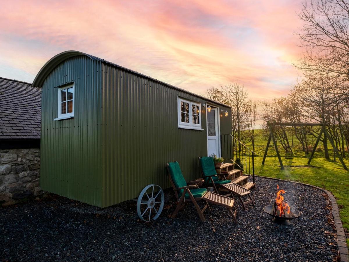 ウルバーストン The Pleasant Hut At Mountpleasant Farmヴィラ エクステリア 写真